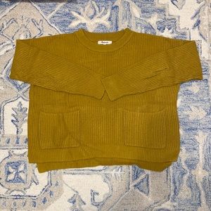 Madewell Sweater with two font pocket